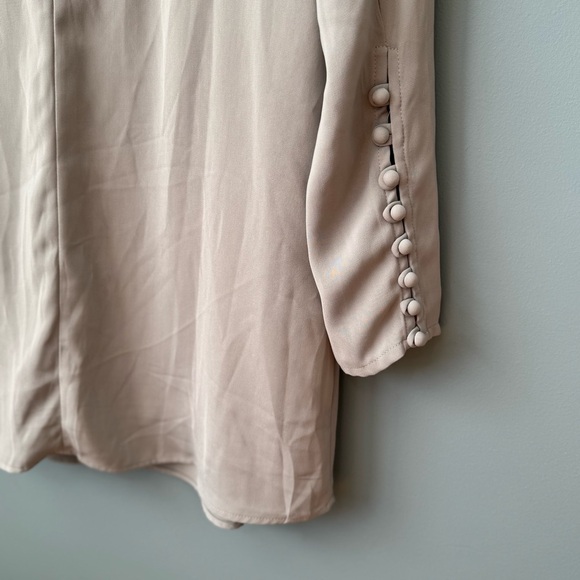 Lulu's Upbeat Chic Light Grey Long Sleeve Shift Dress. NWT. Size Medium - Picture 6 of 13